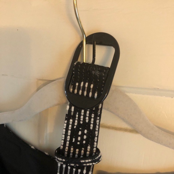 NINE WEST FIT AND FLAIR GORGEOUS DRESS,  SIZE:14 BUST:20.5”,  WAIST:17.5” - Picture 9 of 14